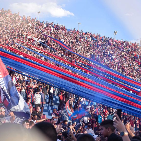 ¡Vení al partido con Tigre!