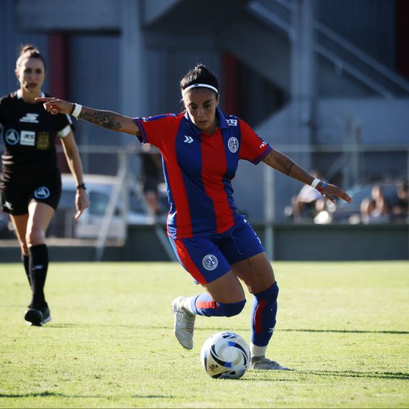 Empate en el debut